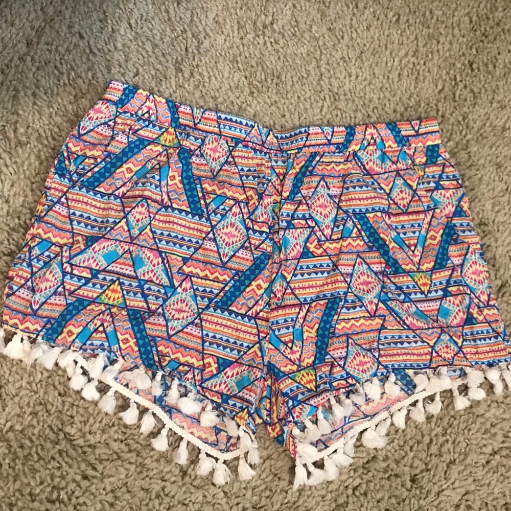 Colorful Aztec pompom stretch shorts!